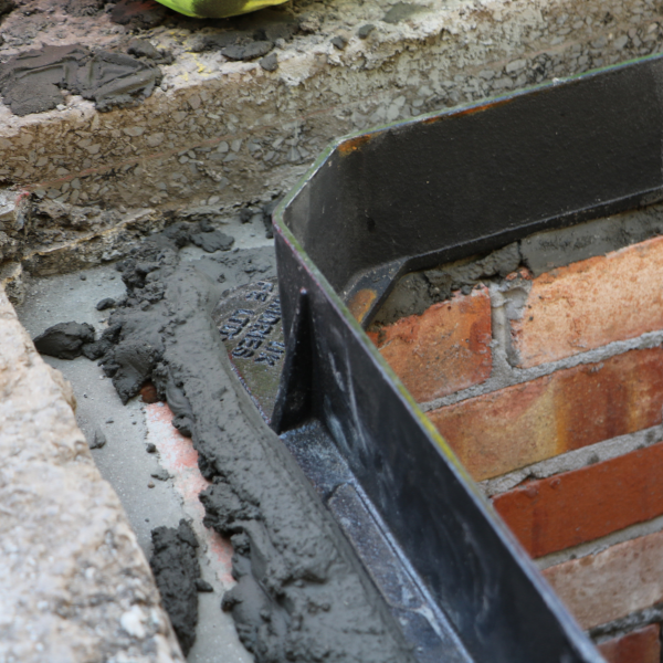 Meon ironwork repair bedding concrete
