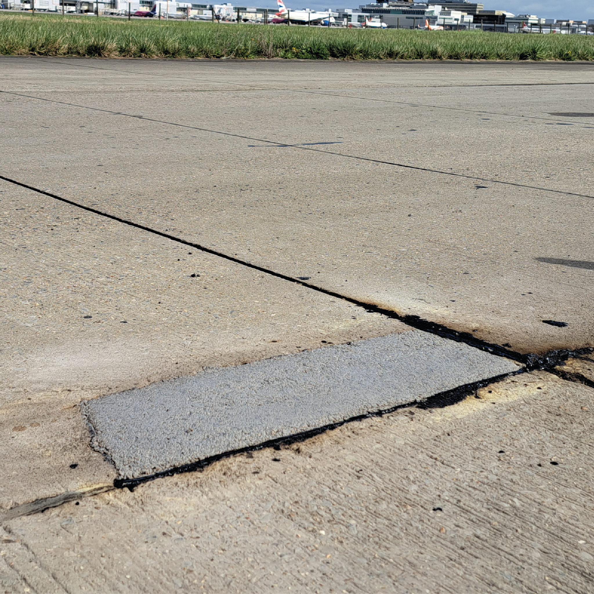 PermaFyx_L274_Concrete_repair_on_a_runway_repair-