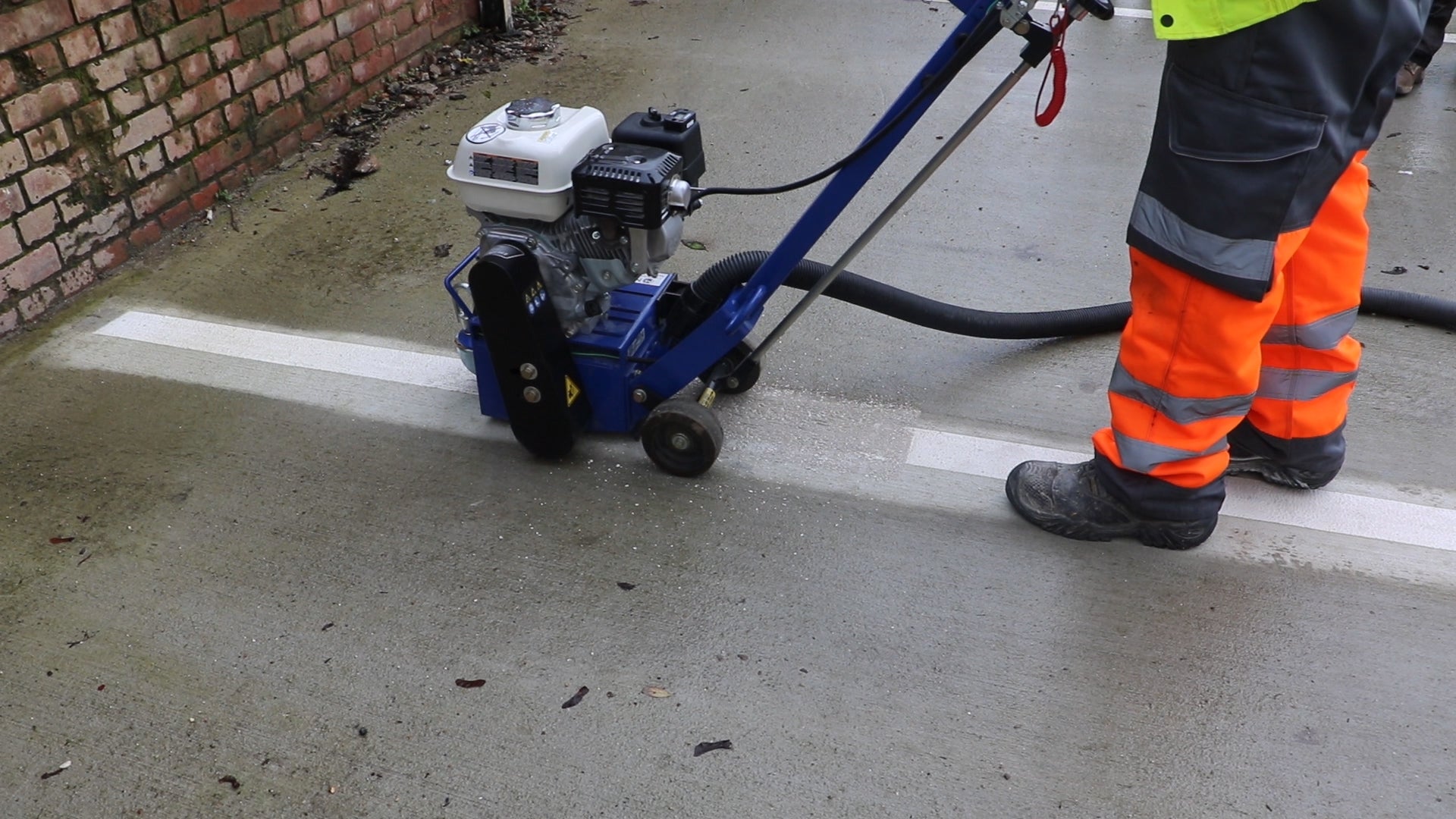 Graco GrindLazer DC87 G in use